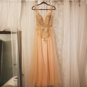 Old Hollywood mermaid inspired prom dress